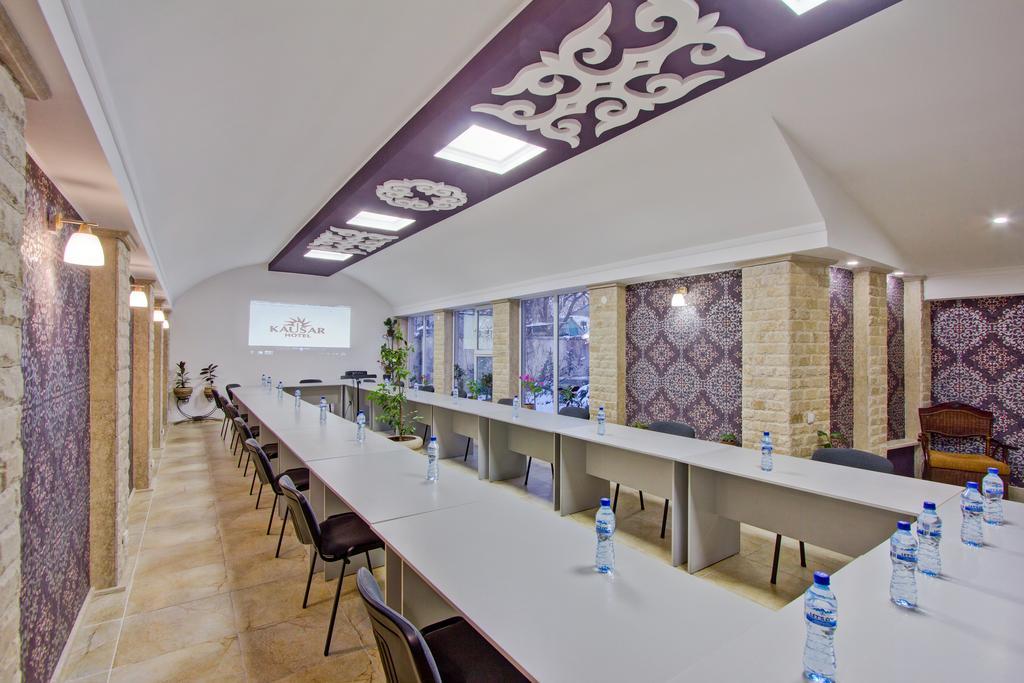 Hotel Kausar Bishkek Bagian luar foto